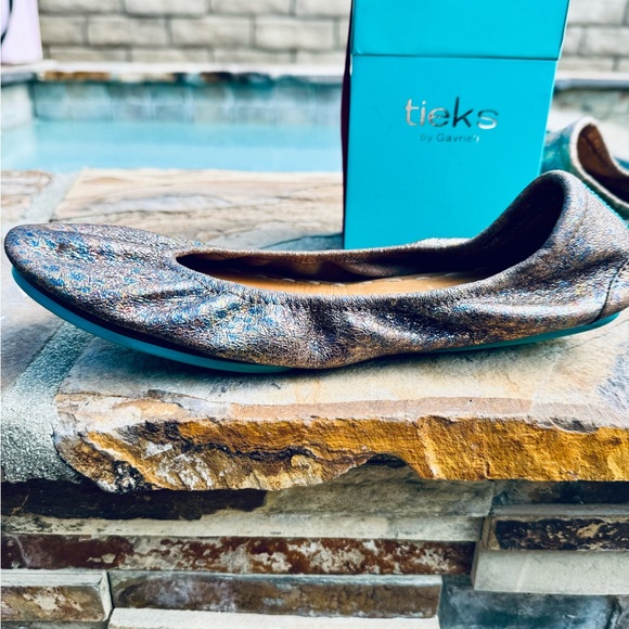 Tieks - Love Potion Rare Discontinued. Size 10. Very Good Condition. - Picture 6 of 9